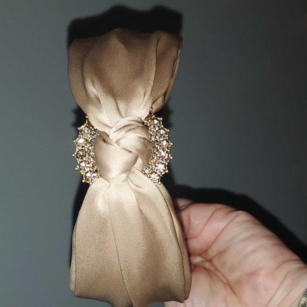 New boutique handmade rhinestone wide classy flexible headband taupe - Picture 4 of 6